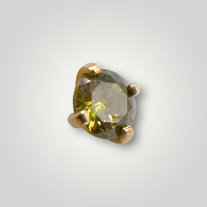 Prong round gem CZ in 14kt gold 4mm