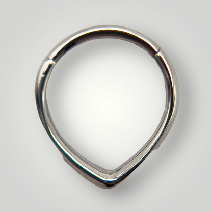 titanium clicker ring V smooth